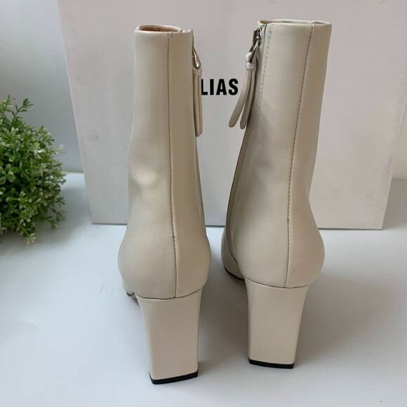 Alias Mae Yolanda Bootie Sz 37EU/6US in Bone Ivory Leather Square Toe - Picture 3 of 12